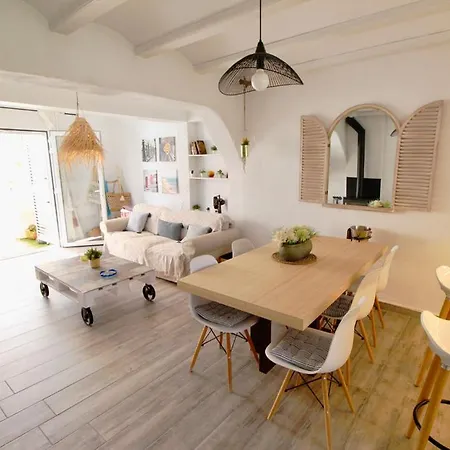 Julitte 91 By Homeprive Holiday home *